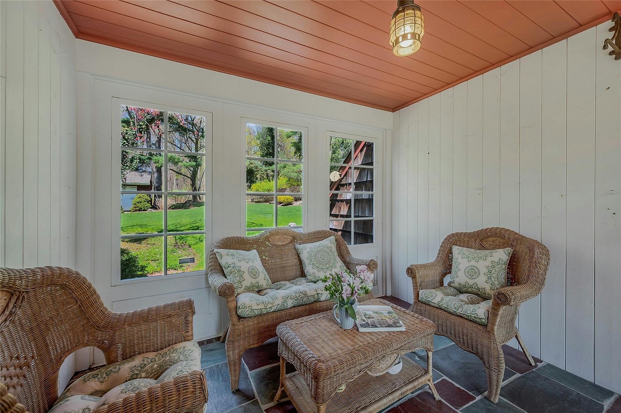 21 Dairy Farm Road, Stony Brook, New York image 9