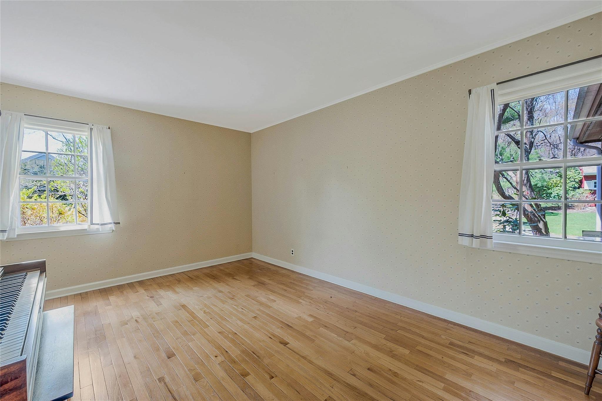 21 Dairy Farm Road, Stony Brook, New York image 16