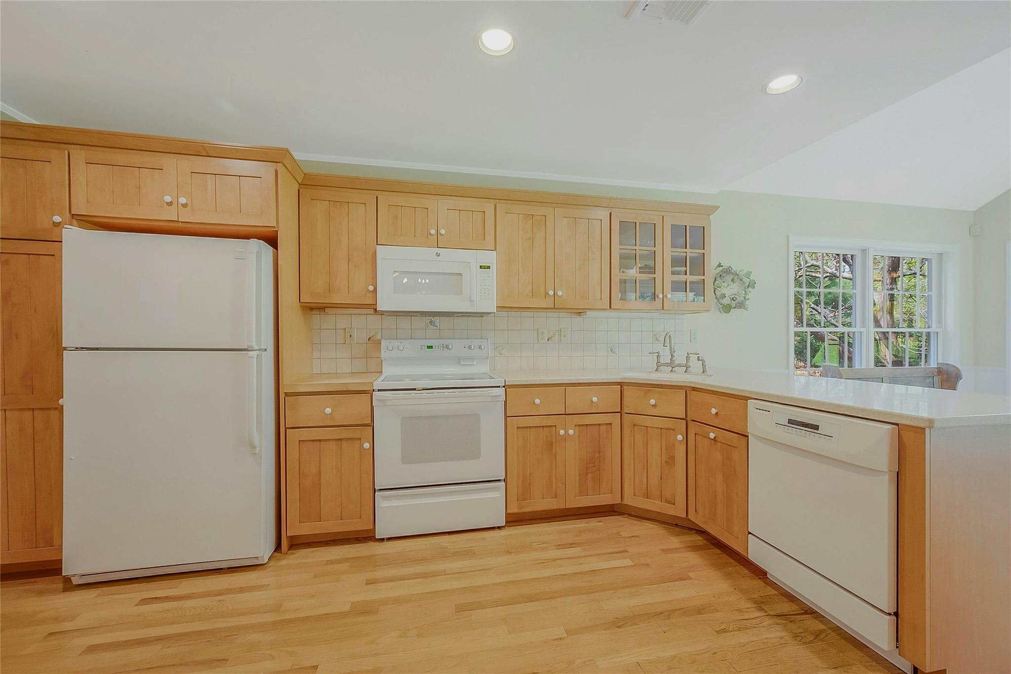 21 Dairy Farm Road, Stony Brook, New York image 12