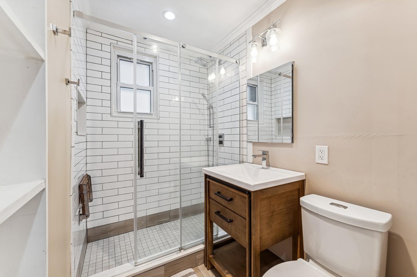 241-20 Northern Boulevard #2B, Little Neck, New York image 13