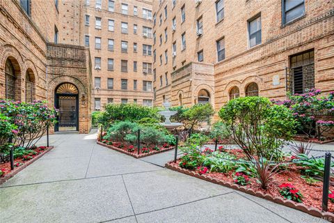 83-44 Lefferts Boulevard S Unit 4 R, Kew Gardens, NY 11415 - MLS#: 875386