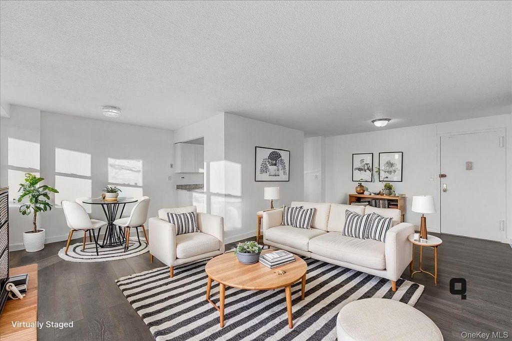 Photo of 2550 Olinville Avenue #8H, Bronx, NY 10467 (MLS # 945100)