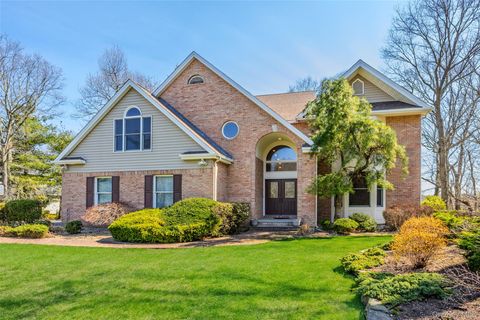 23 Mary Court Melville NY 11747