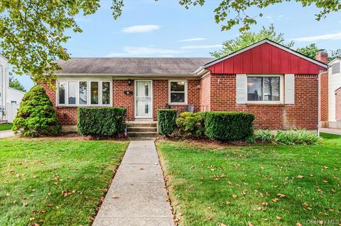 Photo of 15 Hewmann Place, Bethpage, NY 11714 (MLS # 918489)