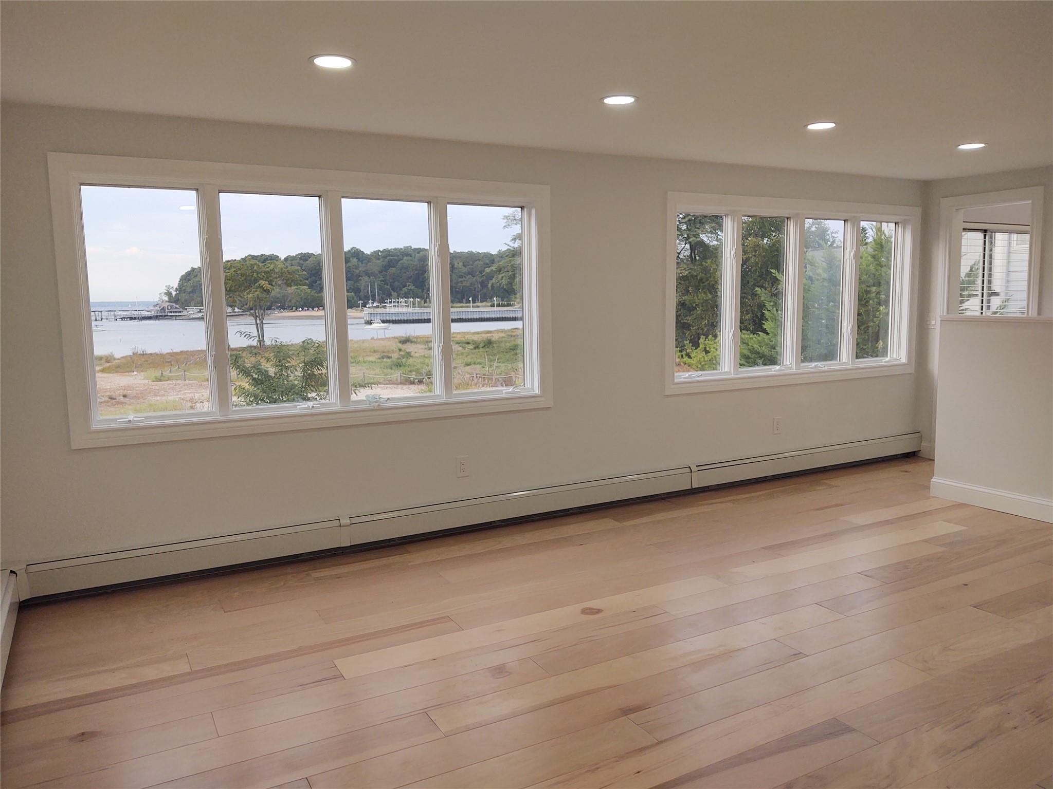 16 The Boulevard, Sea Cliff, New York image 15