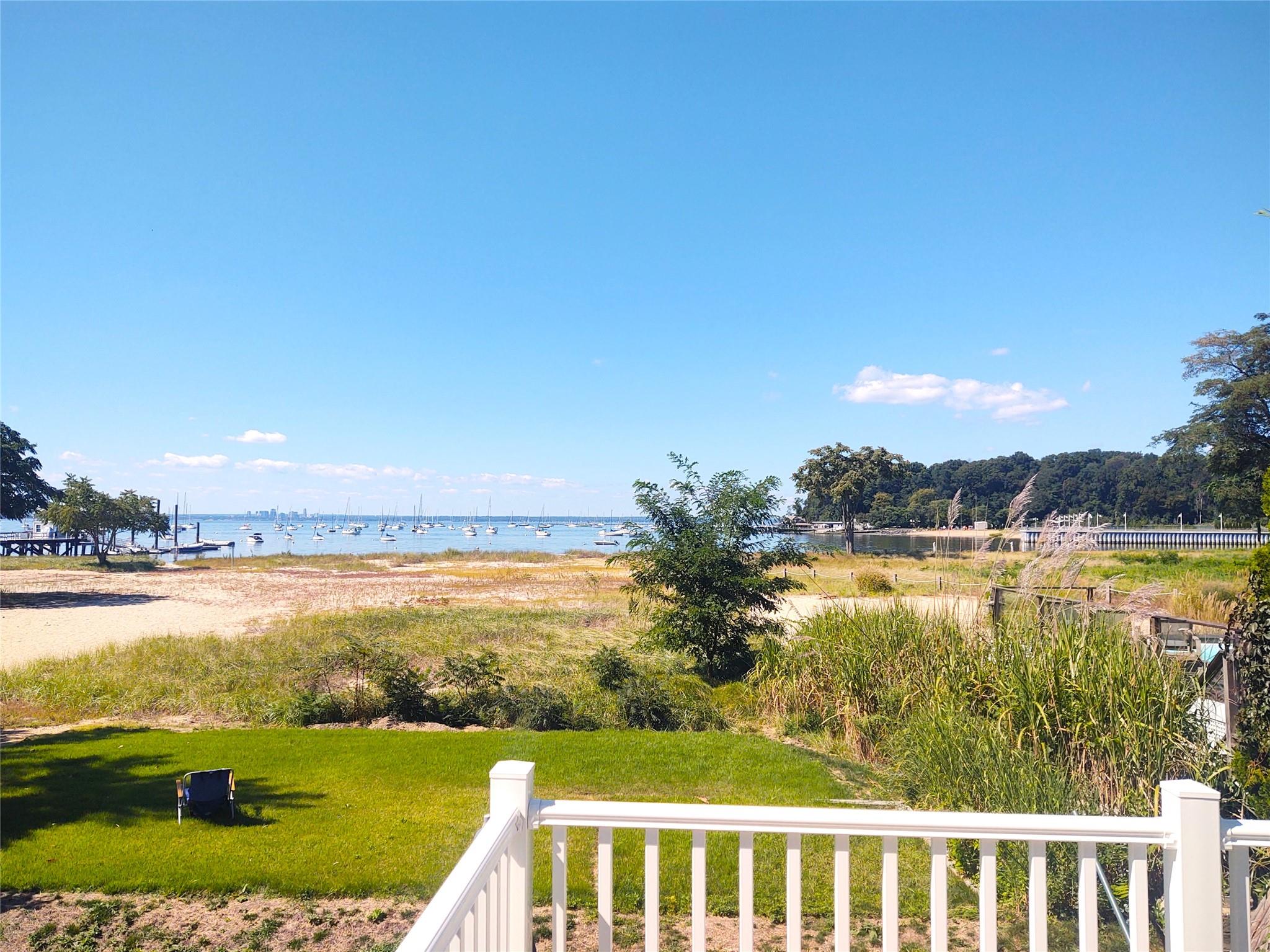 16 The Boulevard, Sea Cliff, New York image 4