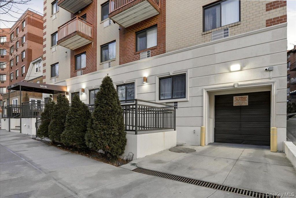 Photo of 141-16 84th Drive #5 A, Briarwood, NY 11435 (MLS # 1004617)