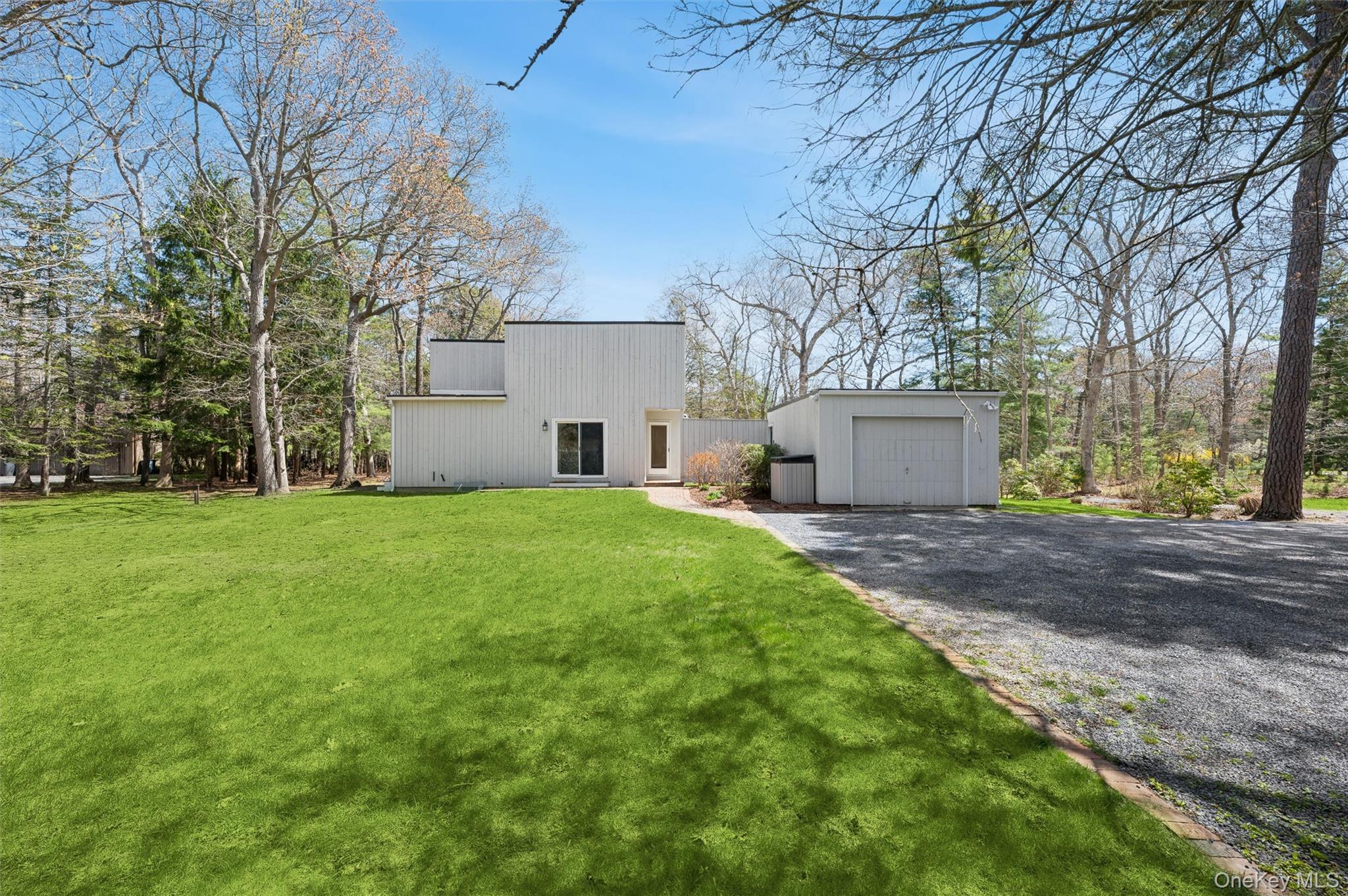 7 Pine Lane