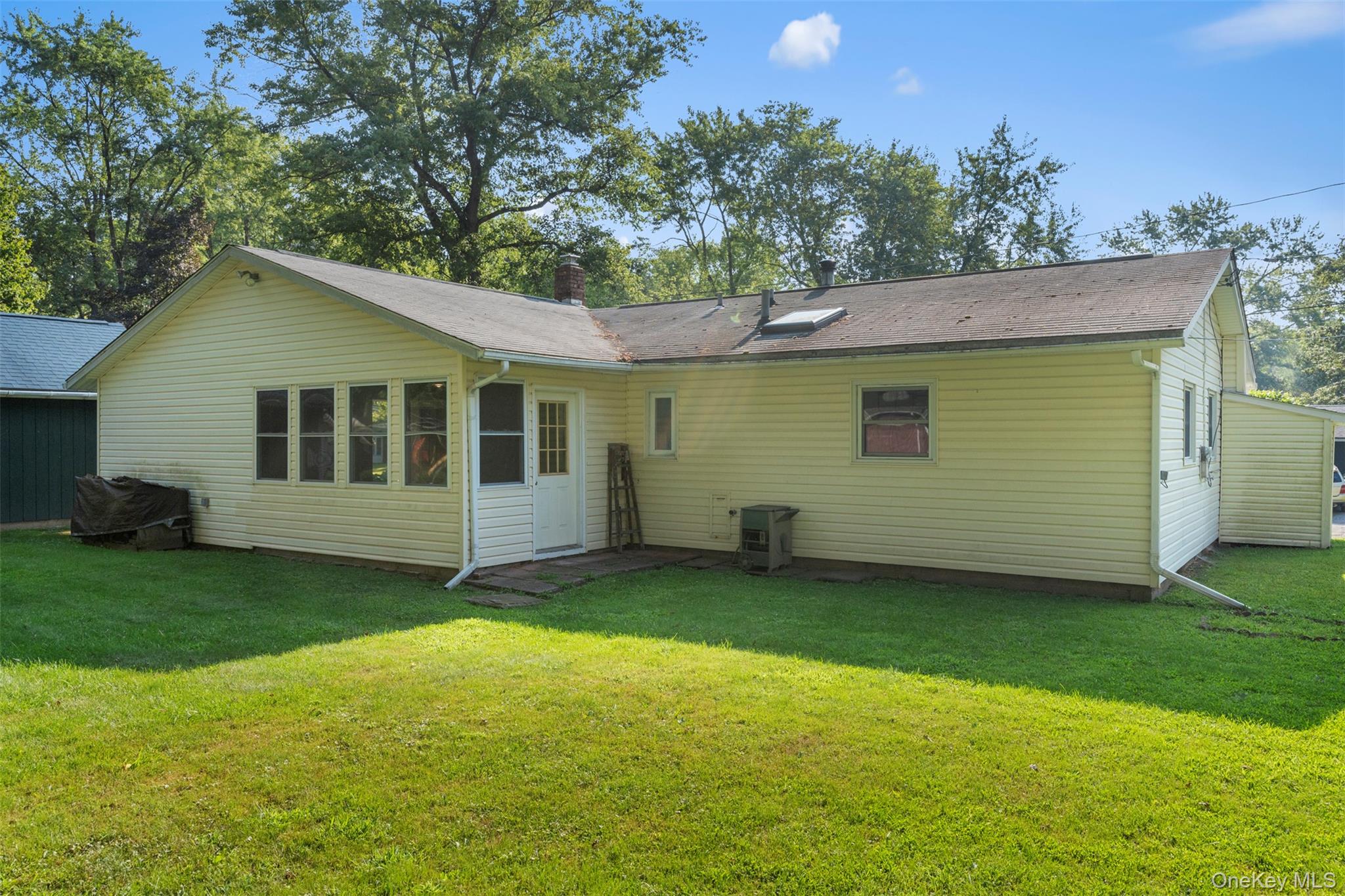 Woodstock, New York 12498, United States, 3 Bedrooms Bedrooms, ,1 BathroomBathrooms,Residential,Active,193676