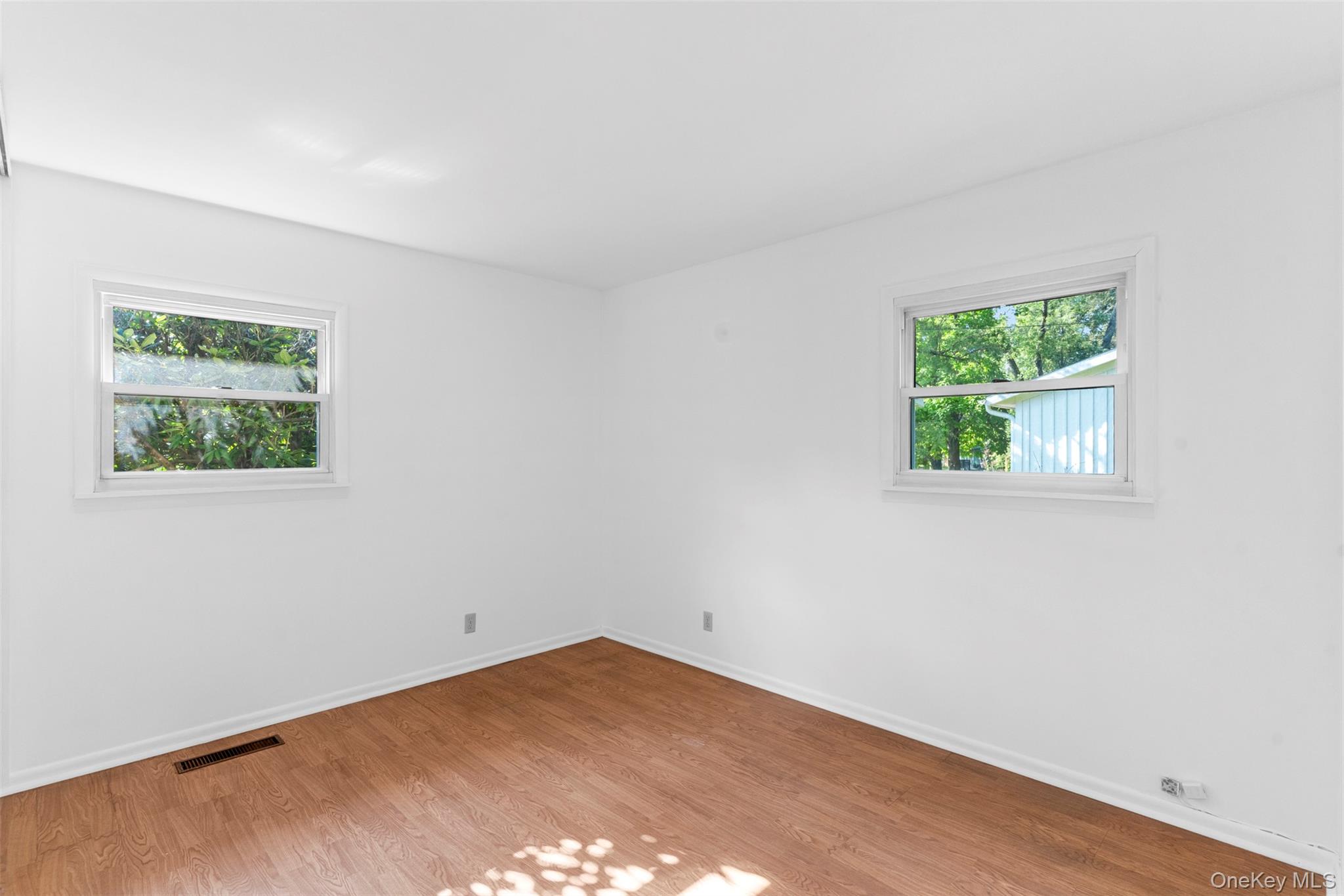 Woodstock, New York 12498, United States, 3 Bedrooms Bedrooms, ,1 BathroomBathrooms,Residential,Active,193676