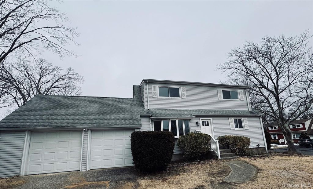 Photo of 3 Vine Court, Centereach, NY 11720 (MLS # 969378)