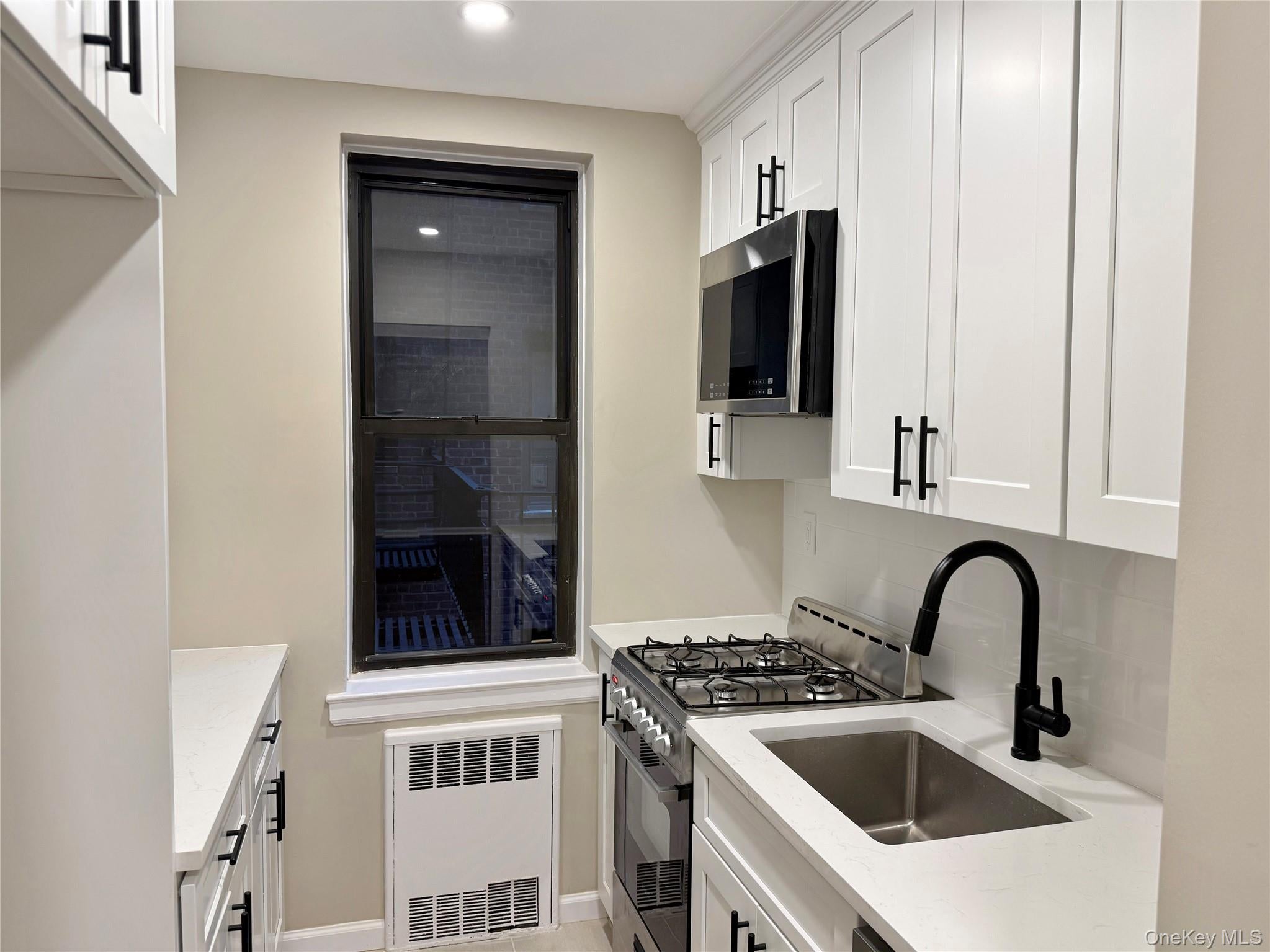 44-58 E 8th Street 3N