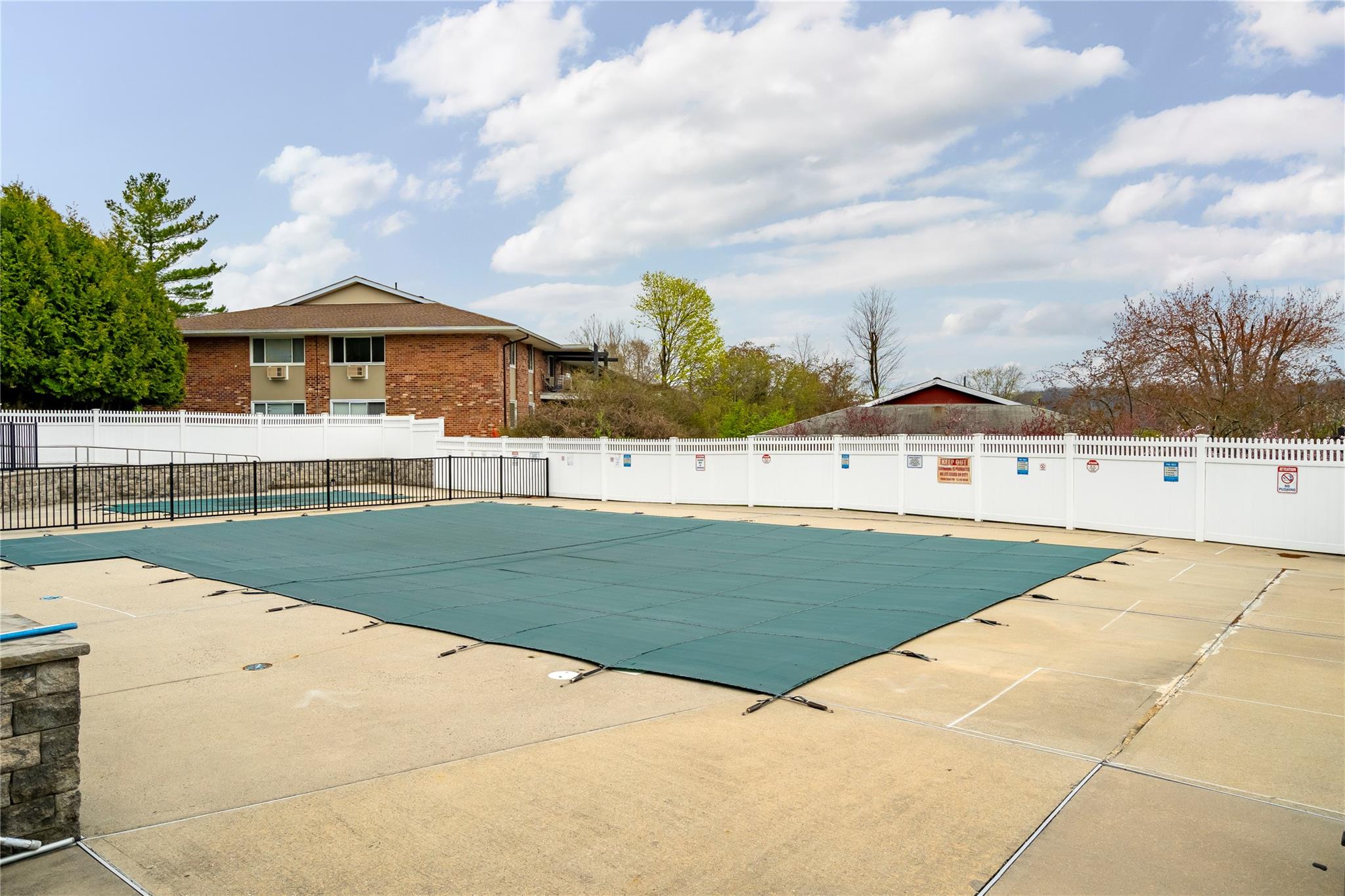 606 Old Country Road, Elmsford, New York image 36