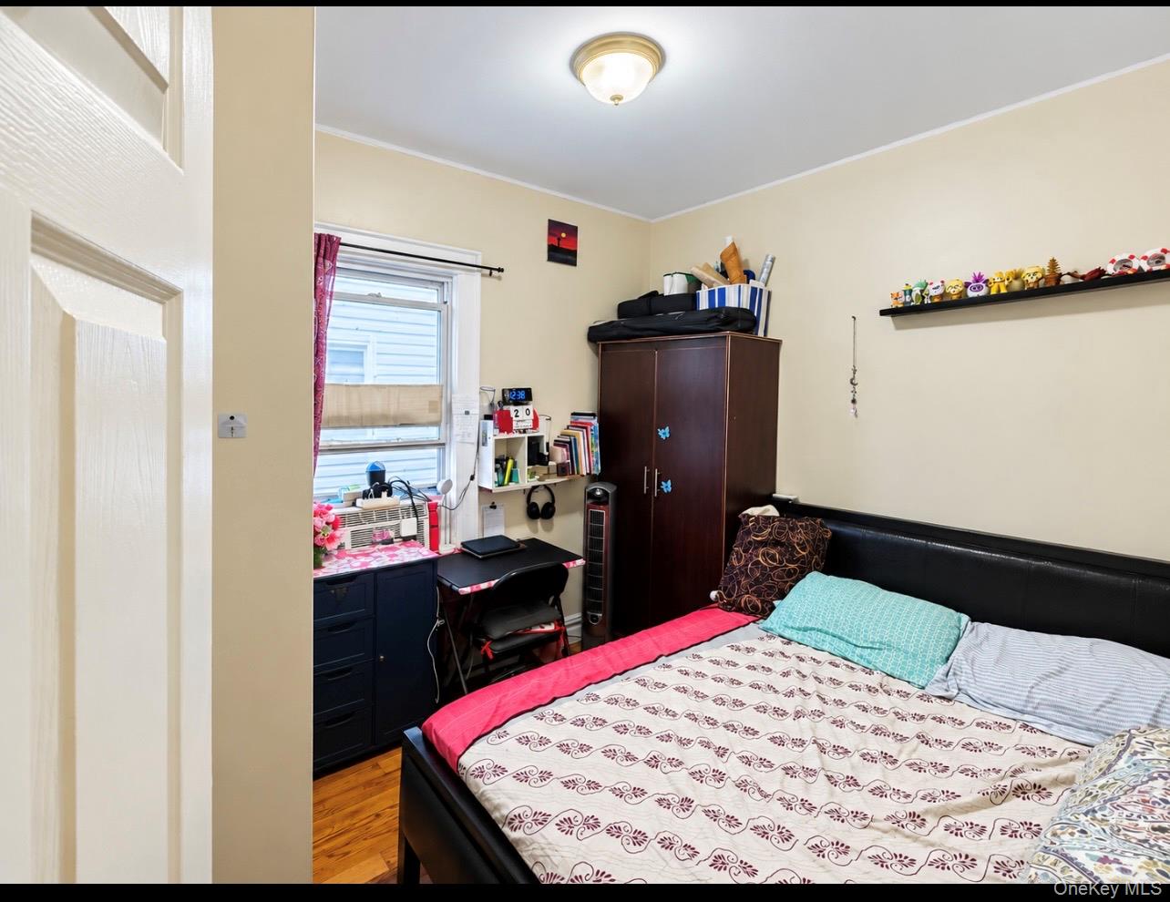 188-42 Woodhull Avenue - Photo 3