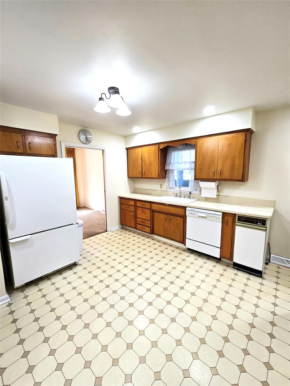 31 Whittier Boulevard, Poughkeepsie, New York image 7