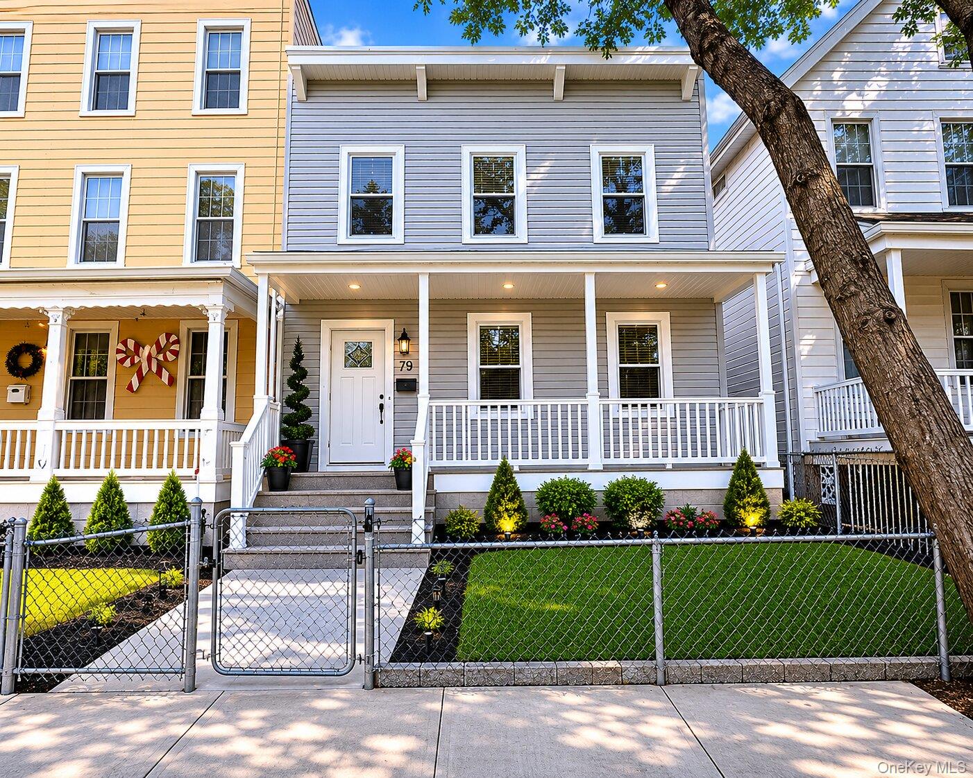 Photo 1 of 16 — 79 Taft Ave, Staten Island, NY 10301