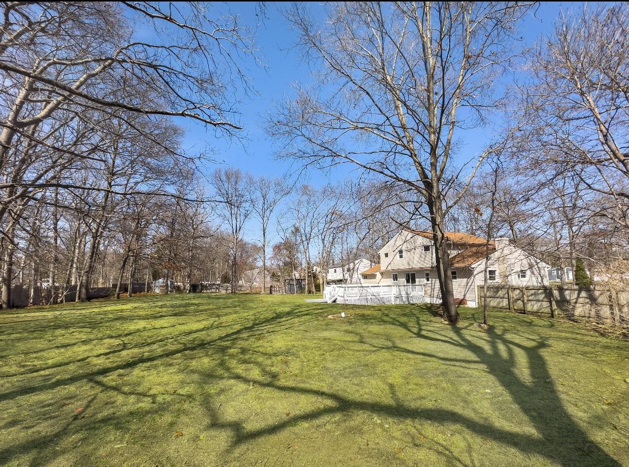36 Arbutus Court, Ronkonkoma, New York image 4
