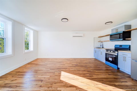 Apartment For Rent - 258 State Street #6<br/> Hudson, NY 12534