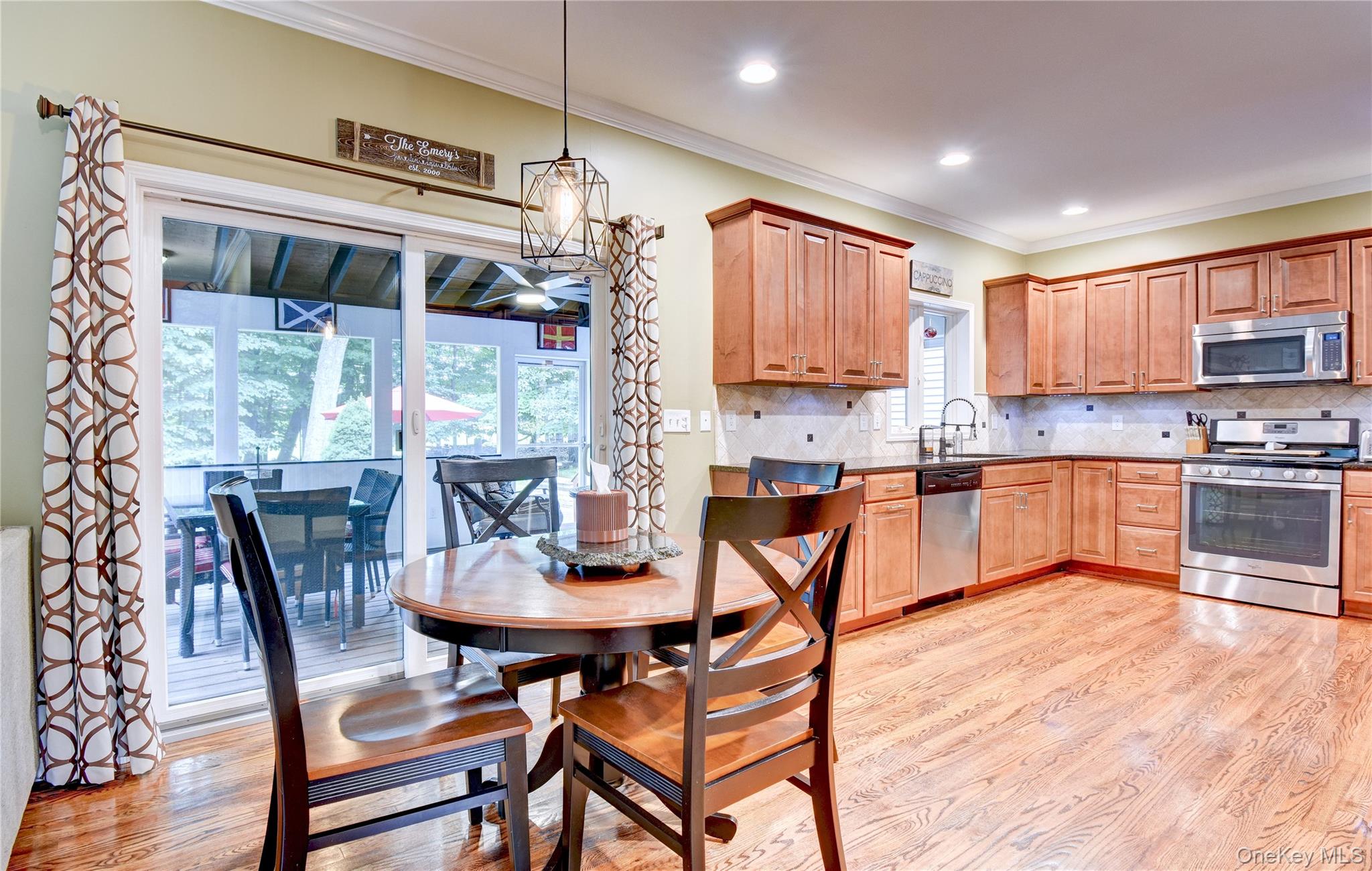 28 Hickory Lane