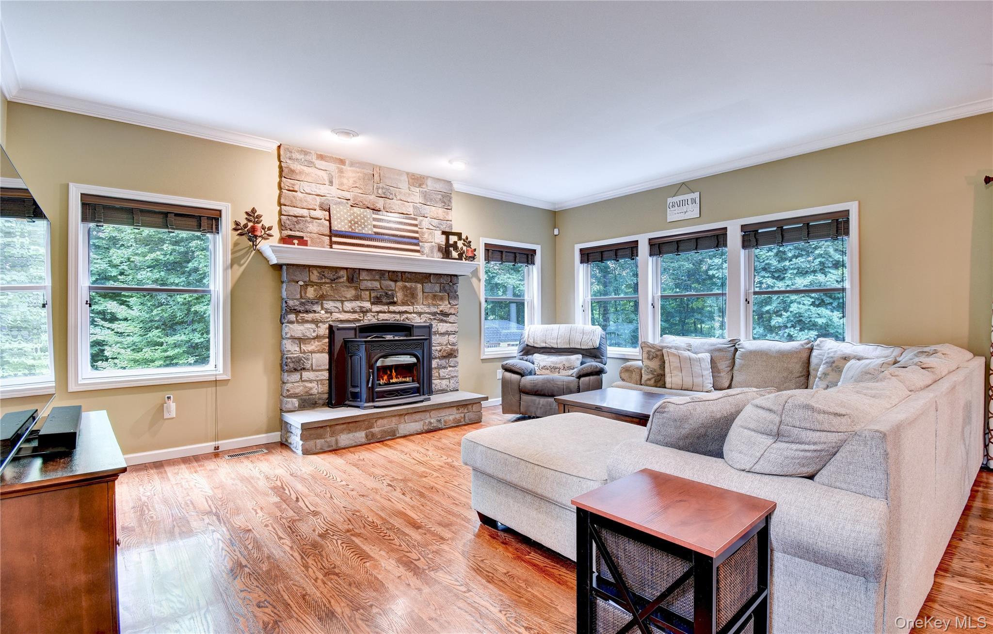 28 Hickory Lane