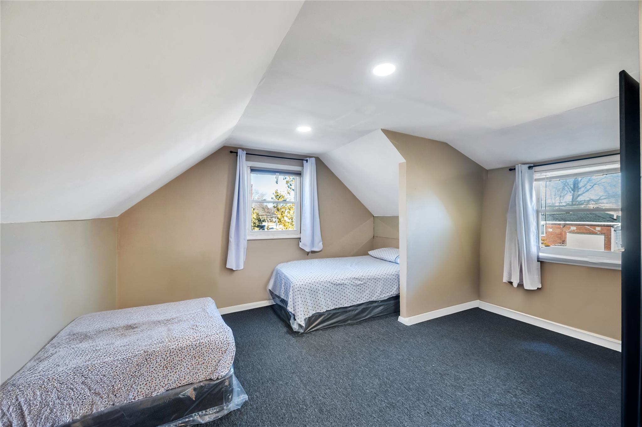 36 W Chestnut Street, Farmingdale, New York image 15