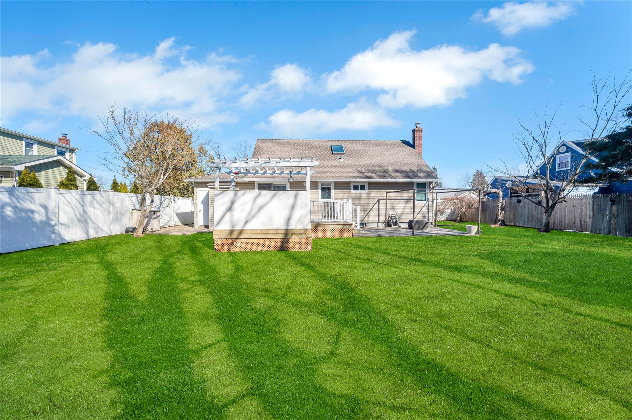 36 W Chestnut Street, Farmingdale, New York image 4
