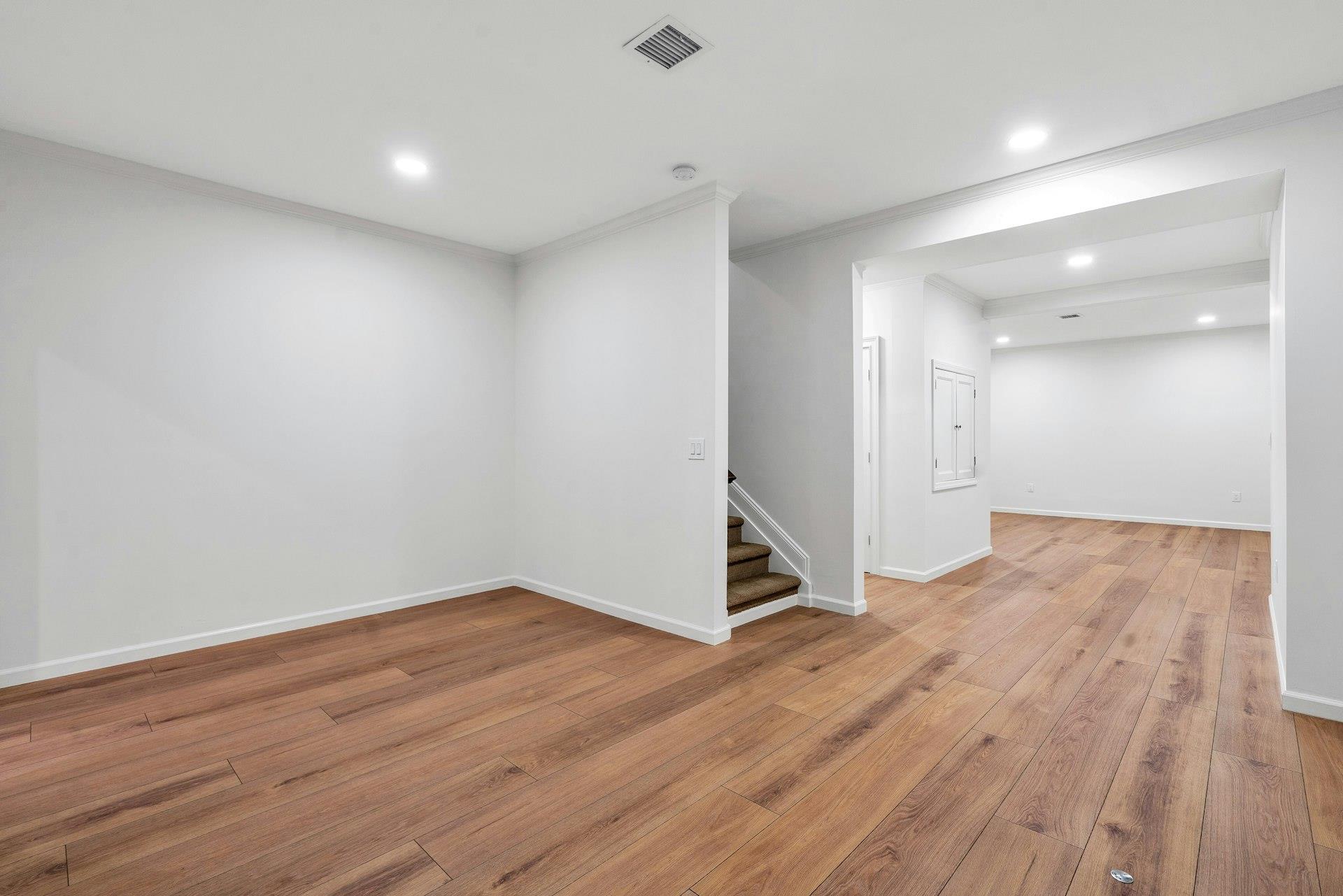 69101 Spruce Pond Circle #69101, Plainview, New York image 34
