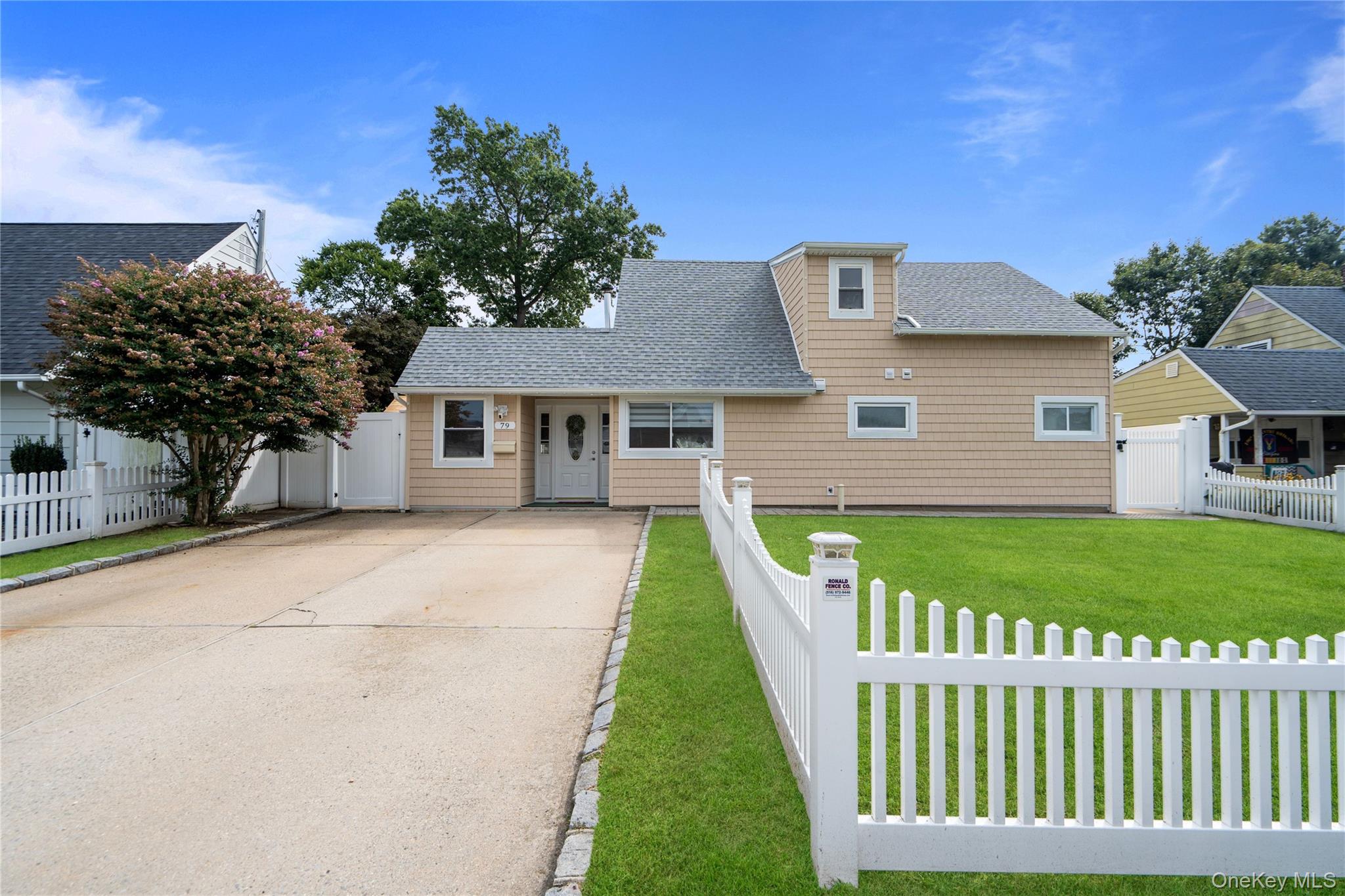 79 Albatross Road