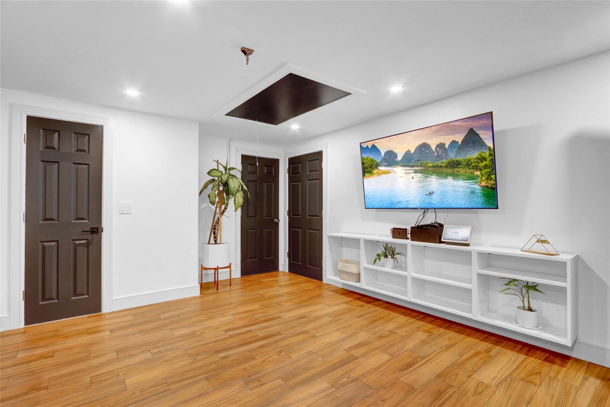 77 Dogleg Lane, Roslyn Heights, New York image 32