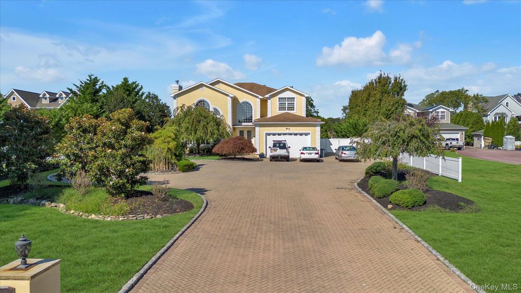 Photo of 408 River Avenue, Patchogue, NY 11772 (MLS # 967194)