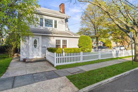 Photo of 41 Rhodes Street, New Rochelle, NY 10801 (MLS # 988976)