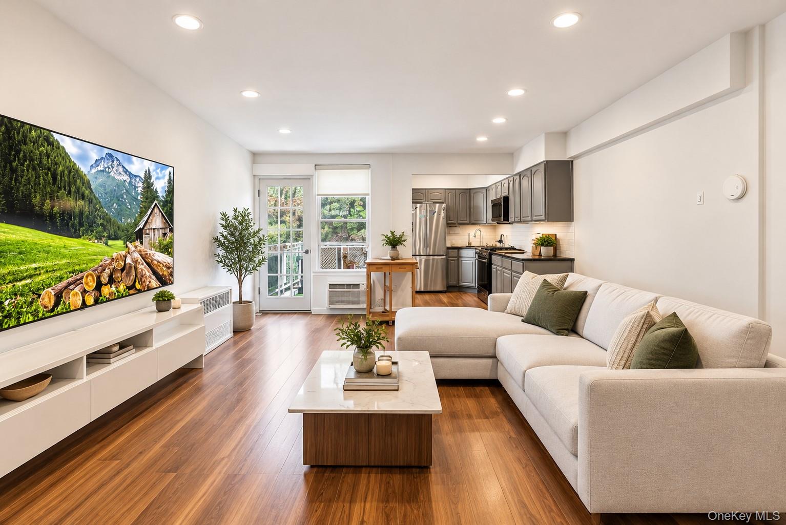 250 N Broadway 5B
