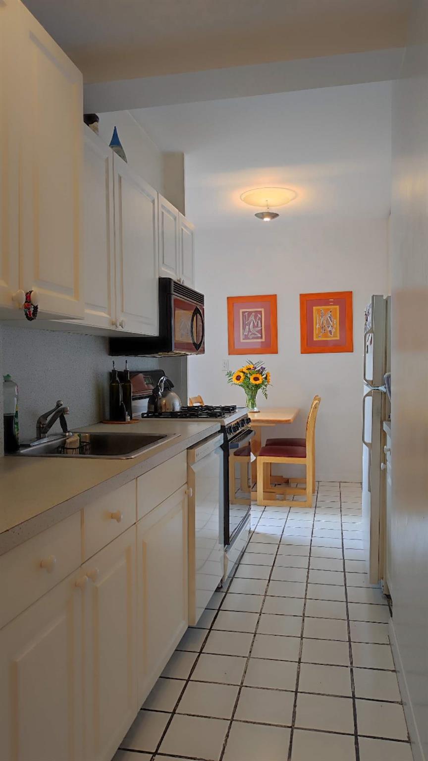 99-72 66th Rd Road #9G, Rego Park, New York image 9