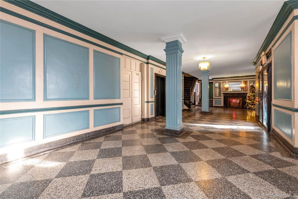 Photo of 33-38 Parsons Boulevard #6G, Flushing, NY 11354 (MLS # 948900)