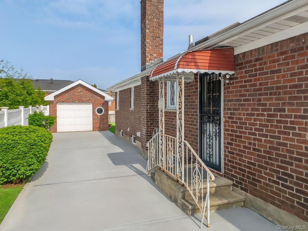 Photo of 138-07 13th Avenue, Malba, NY 11357 (MLS # 965843)