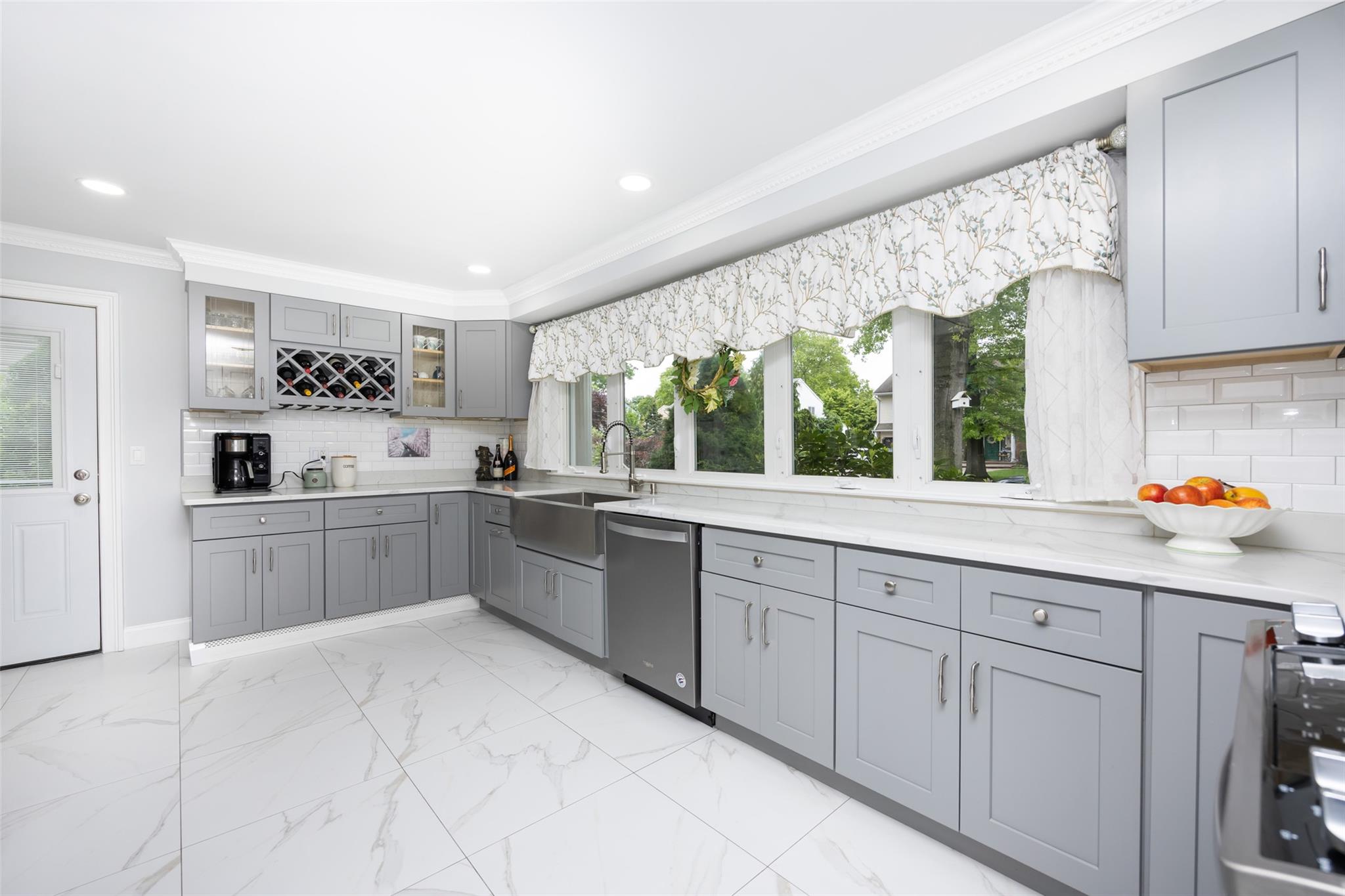 8 Marietta Drive, Westbury, New York image 8