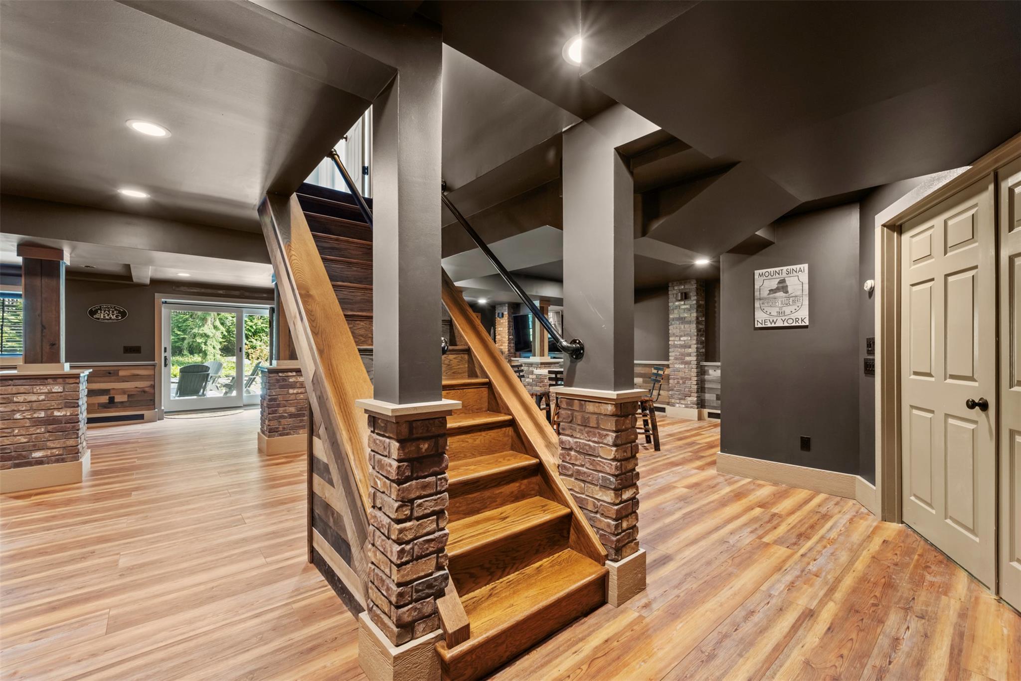 10 Brian Lane, Mount Sinai, New York image 42