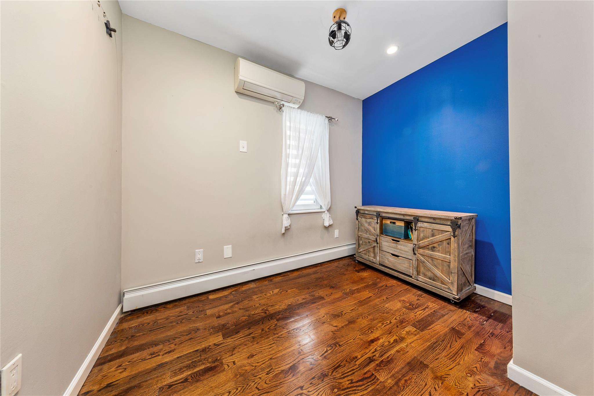 92-19 178th Street, Jamaica, New York image 13