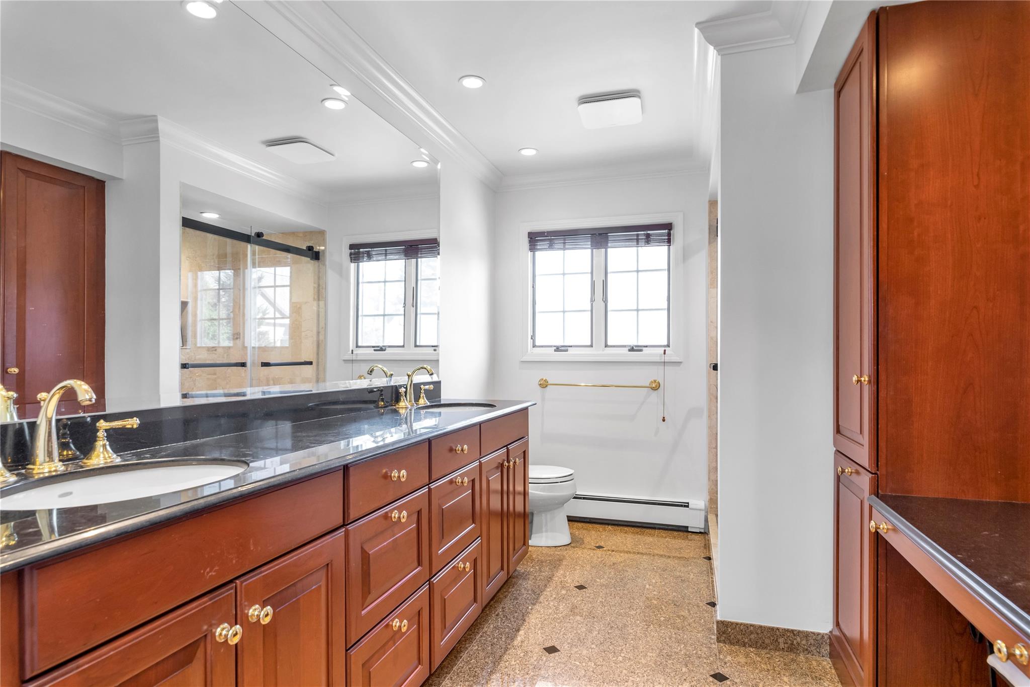 21 Chestnut Avenue, Glen Head, New York image 18