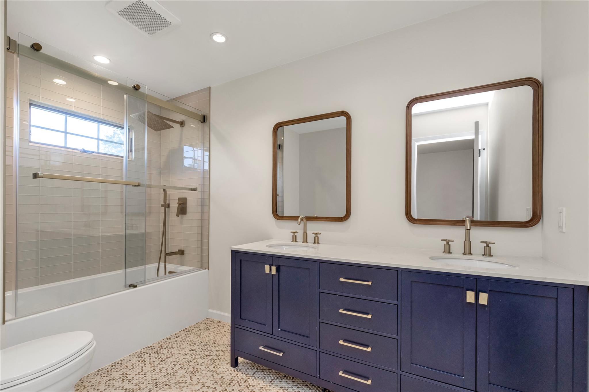 21 Chestnut Avenue, Glen Head, New York image 21