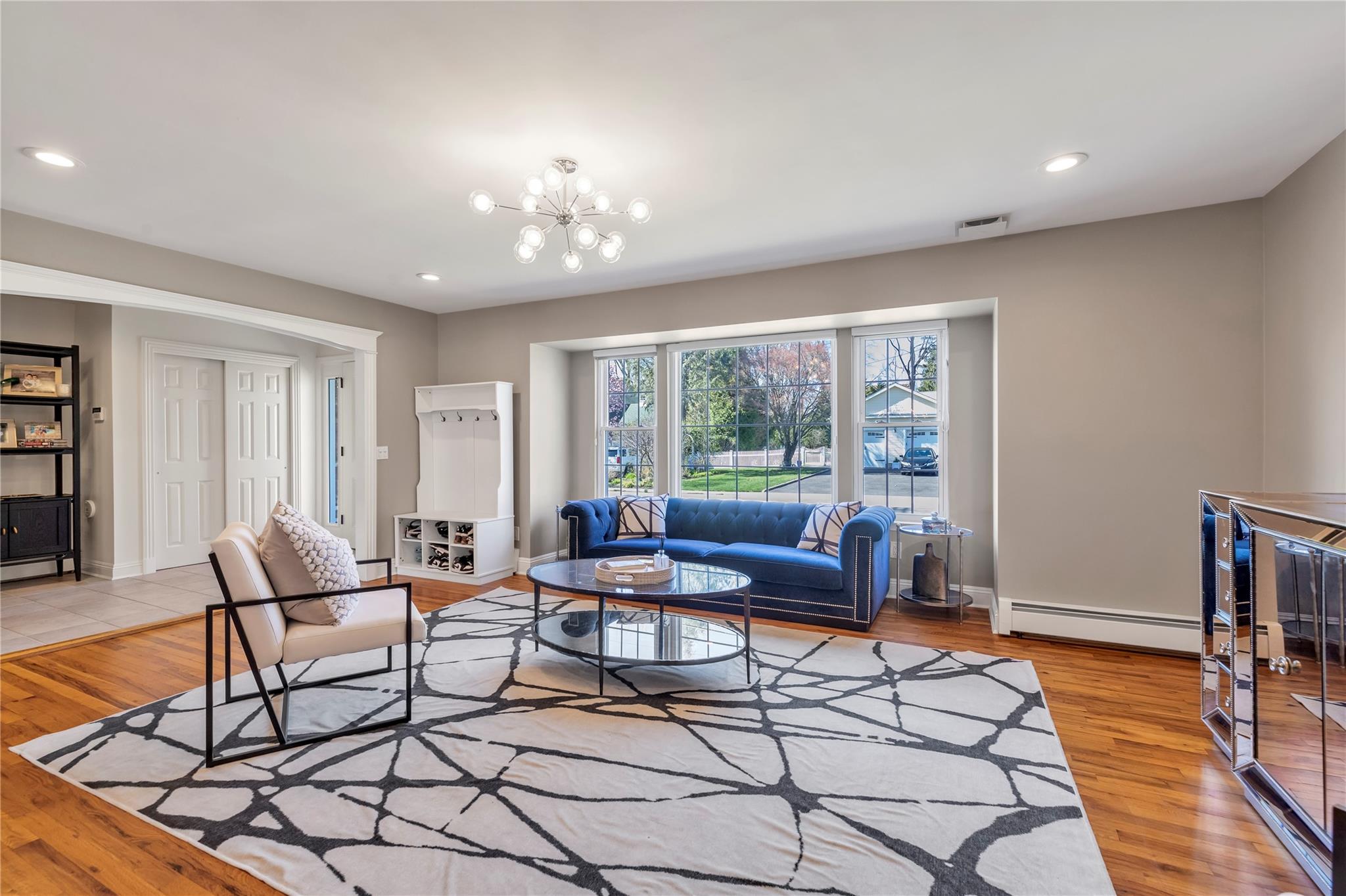 21 Chestnut Avenue, Glen Head, New York image 5