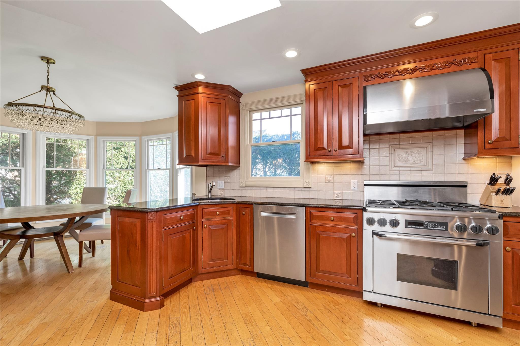 21 Chestnut Avenue, Glen Head, New York image 11