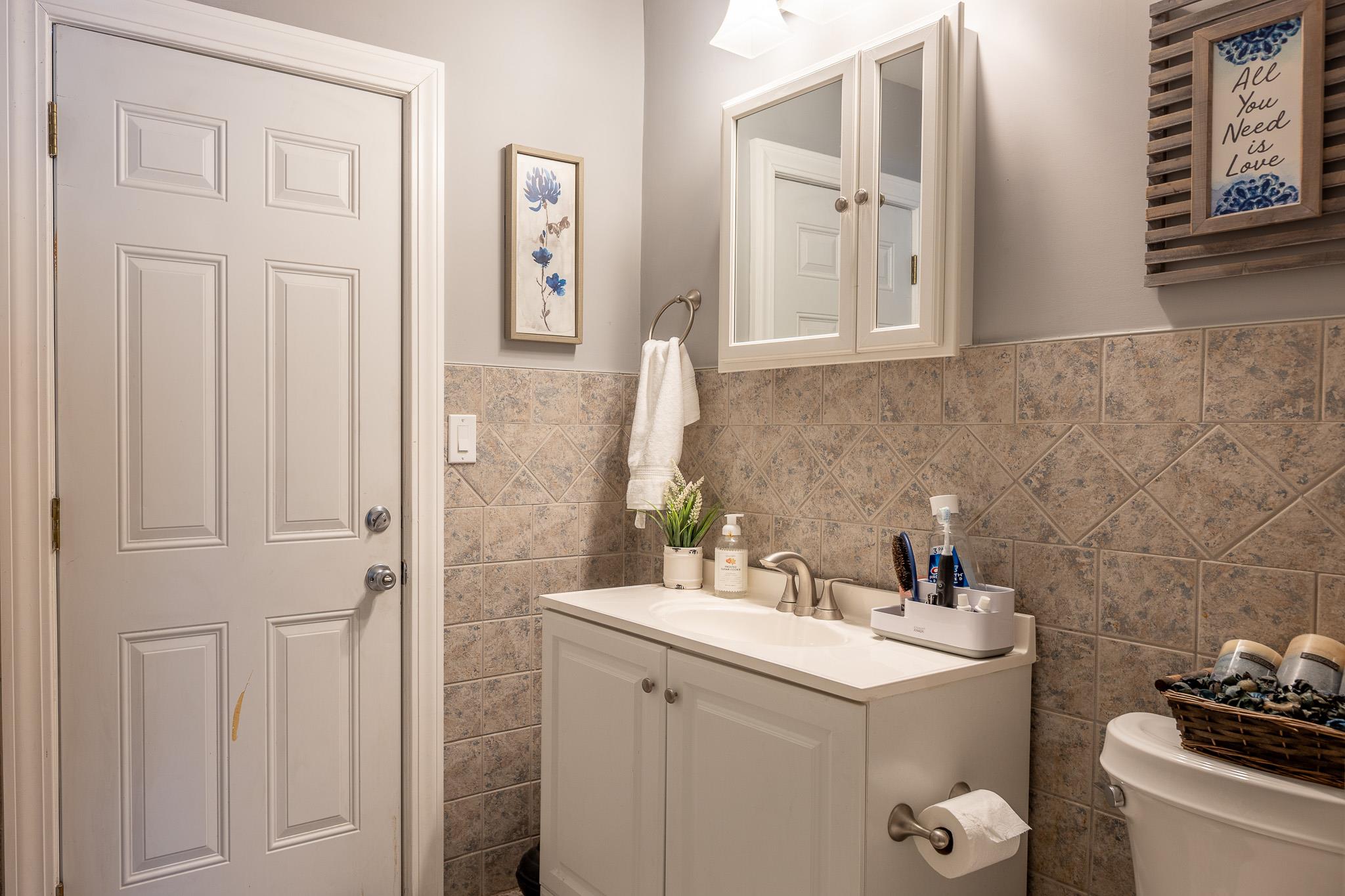 40 Fry Boulevard, Patchogue, New York image 7