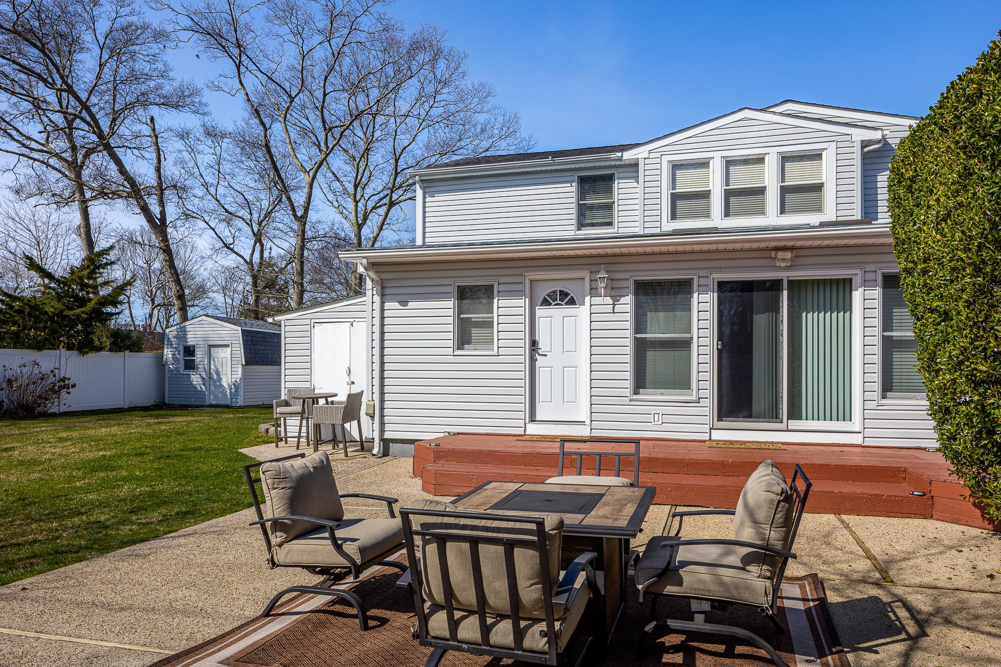 40 Fry Boulevard, Patchogue, New York image 14
