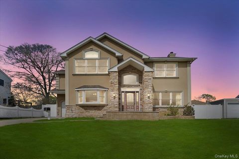 Photo of 46 Scott Street, Massapequa Park, NY 11762 (MLS # 989053)