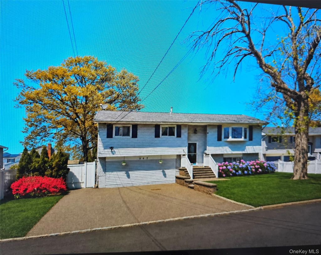 Photo of 367 Erlanger Boulevard, North Babylon, NY 11703 (MLS # 991662)