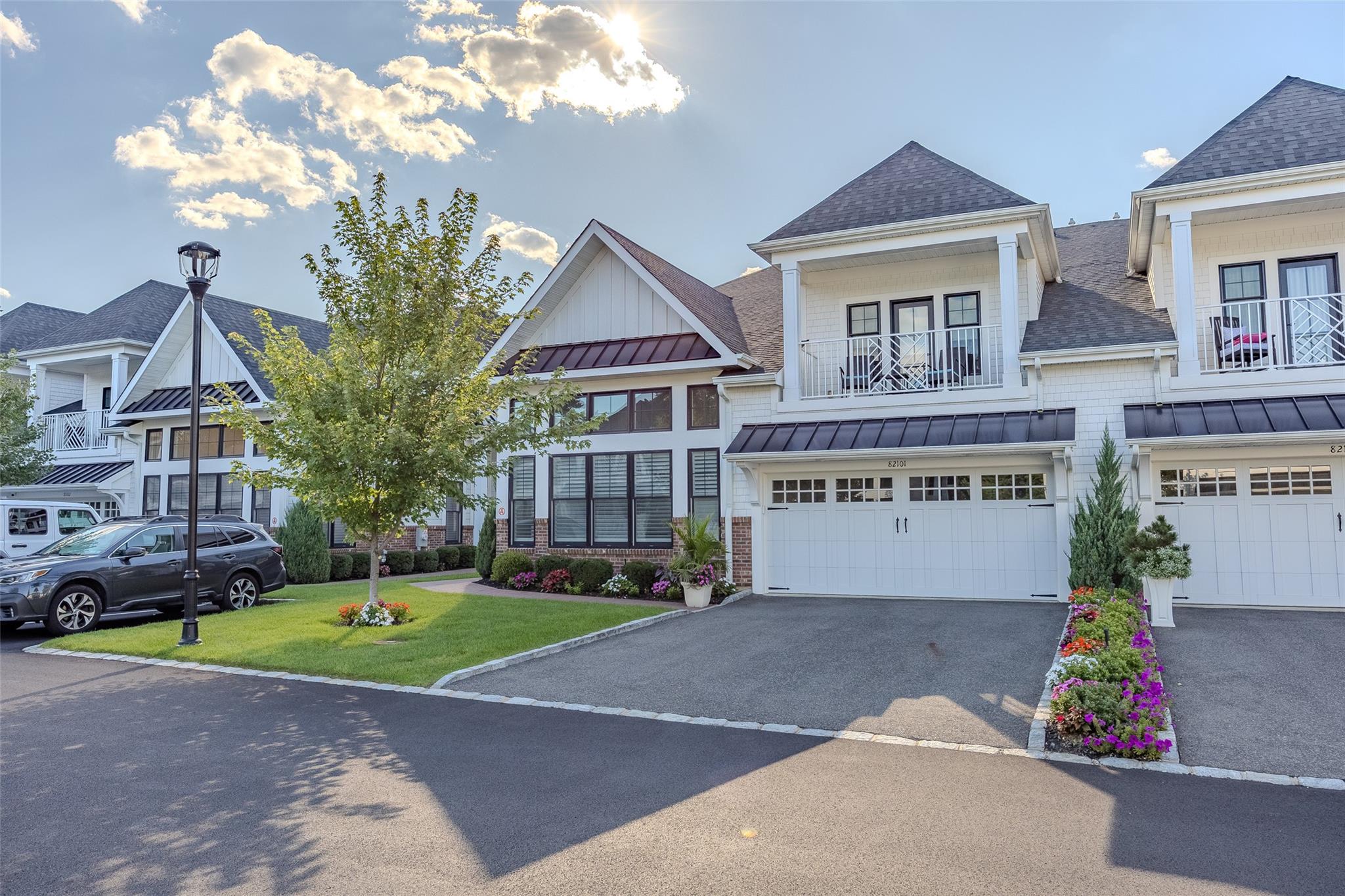 82101 Spruce Pond Circle #82101, Plainview, New York image 2