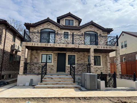 157-51 Rose Avenue, Flushing, NY 11355 - #: 847824