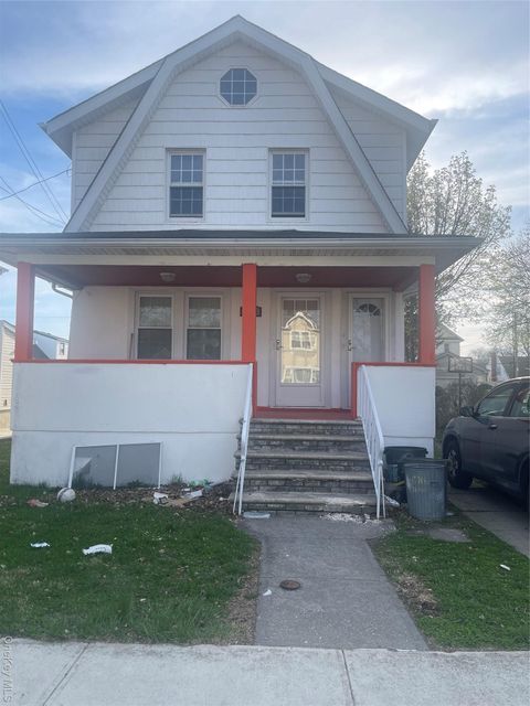 8716 260th Street Floral Park NY 11001