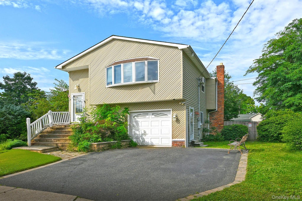 Photo of 26 Brandy Avenue, Holbrook, NY 11741 (MLS # 1048310)
